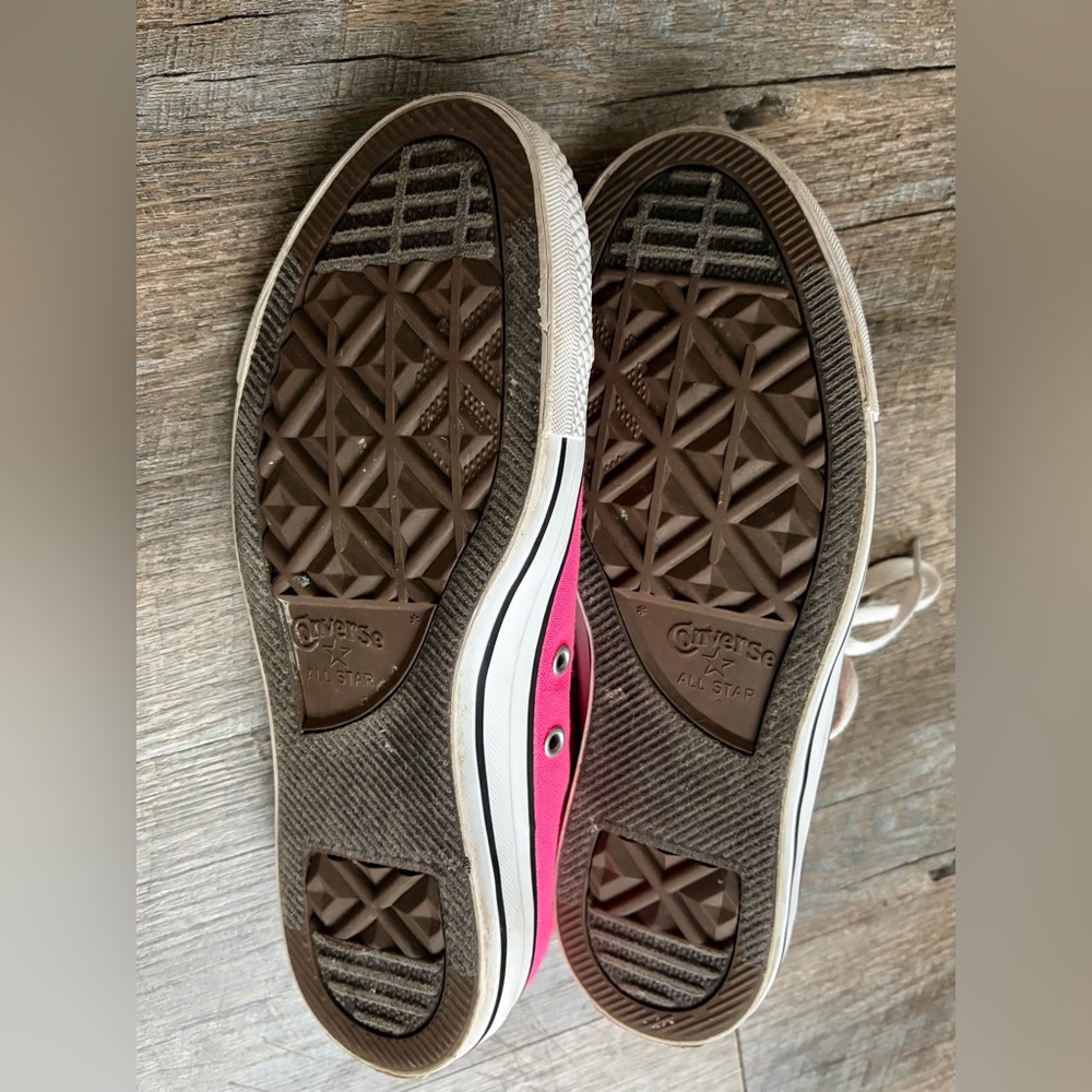 Women’s Hot Pink Canvas Sneakers size 9 - Picture 9 of 9